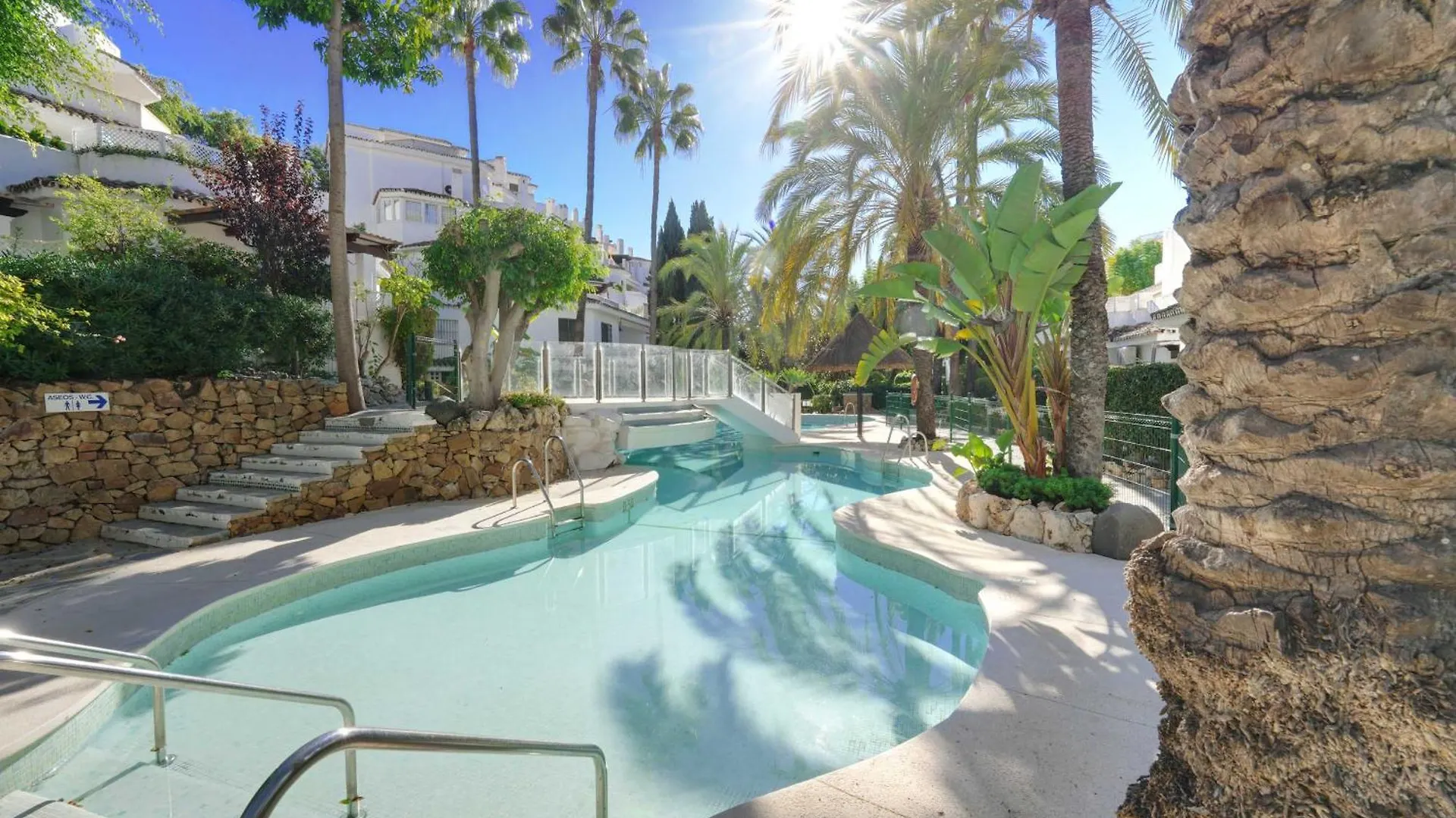 2033 Modern 3 Bed Large Terrace With Sun Loungers Apartment Marbella Spain