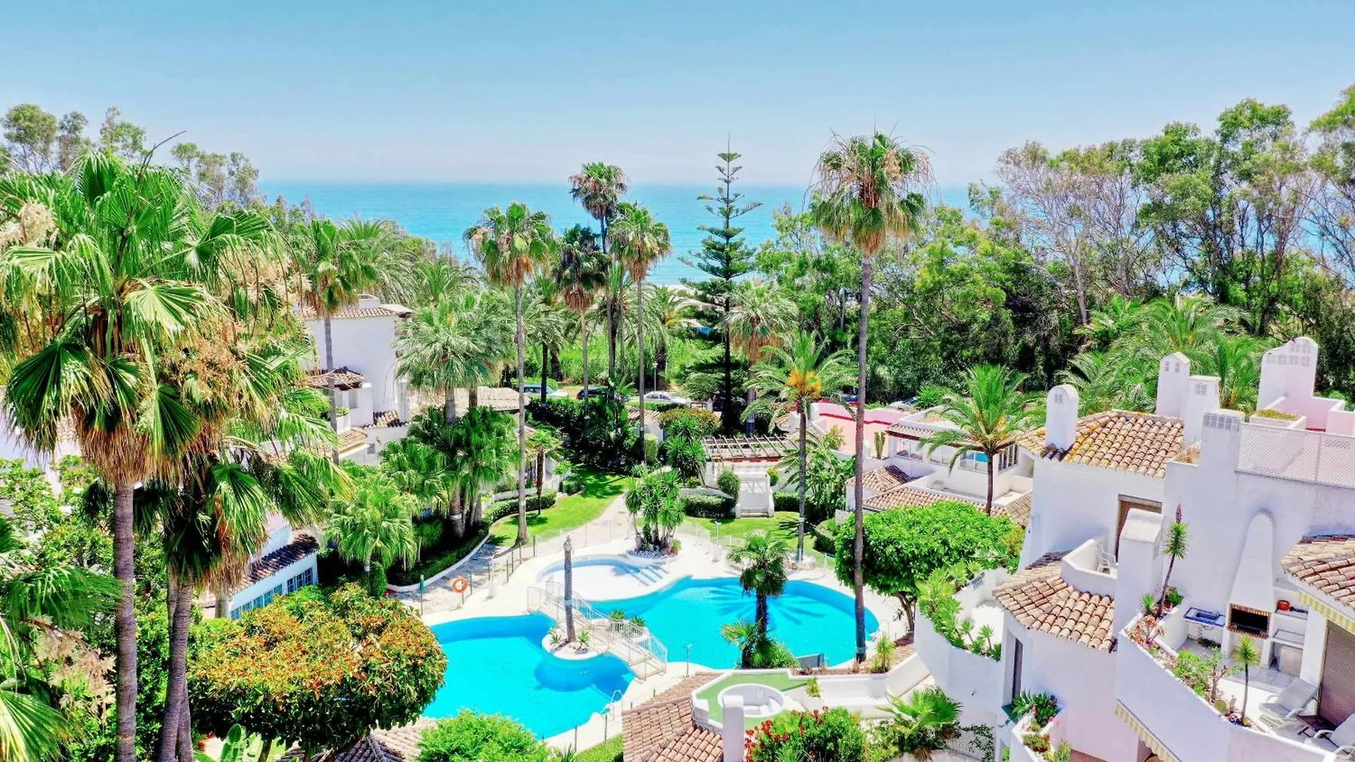 2033 Modern 3 Bed Large Terrace With Sun Loungers Apartment Marbella