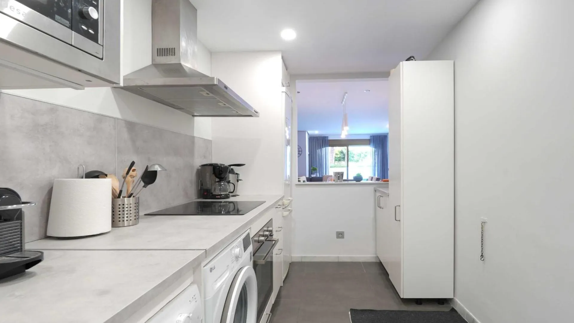 2033 Modern 3 Bed Large Terrace With Sun Loungers Apartment Marbella