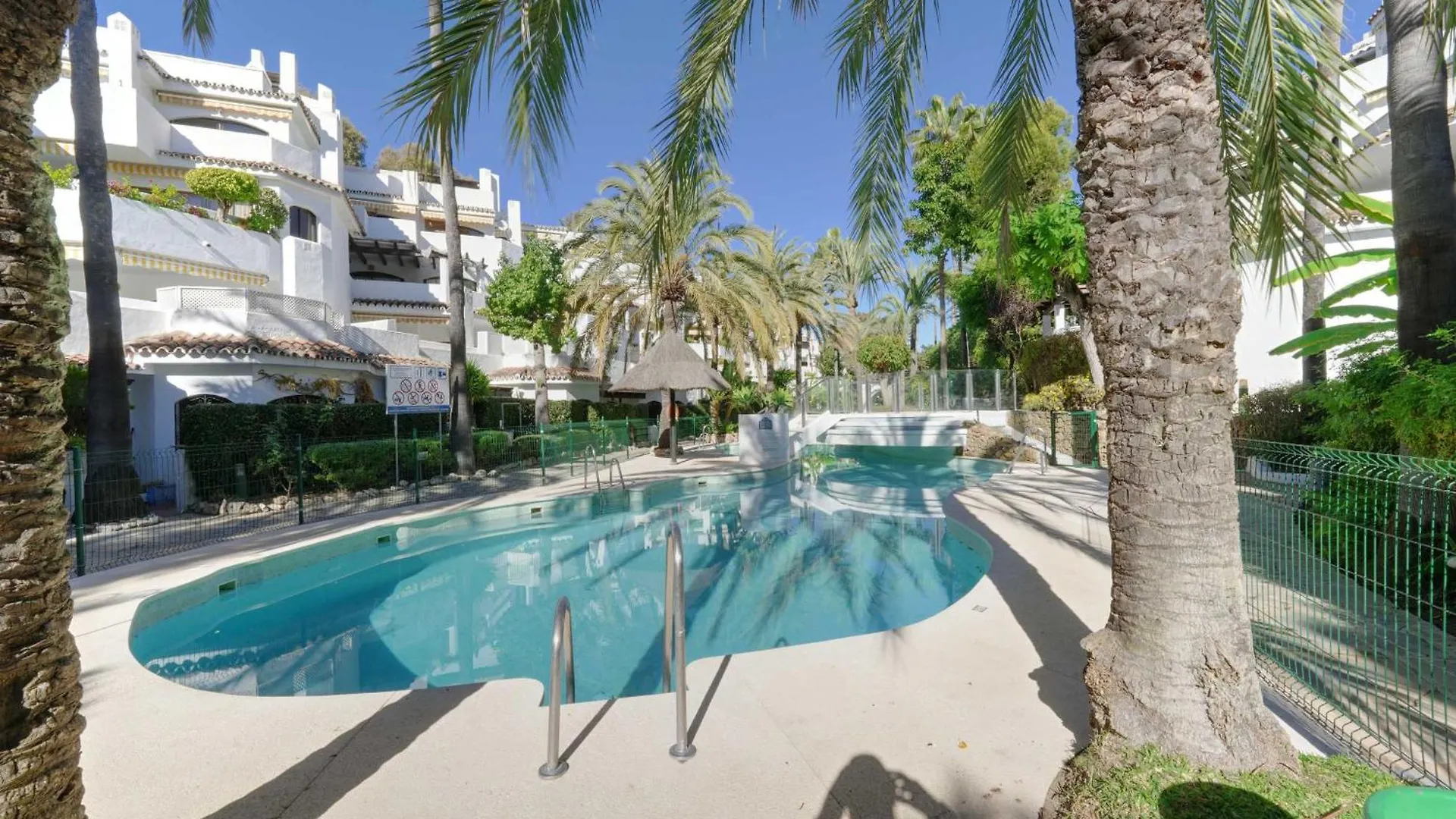 Apartmán 2033 Modern 3 Bed Large Terrace With Sun Loungers Marbella 0*,