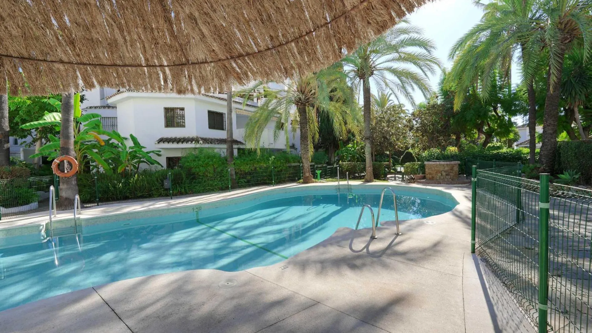 Apartmán 2033 Modern 3 Bed Large Terrace With Sun Loungers Marbella