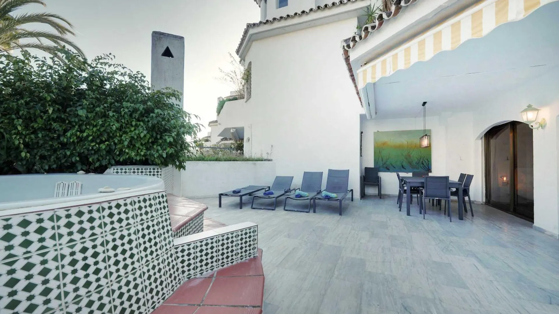 Apartmán 2033 Modern 3 Bed Large Terrace With Sun Loungers Marbella
